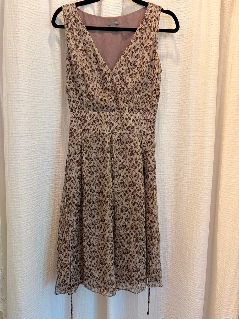 Ann Taylor V-Neck Chiffon Midi Dress * Mauve Floral Print Overlay